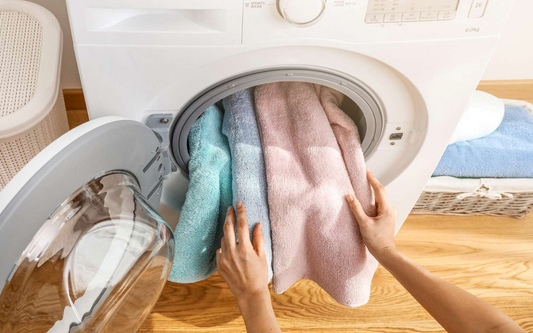 Does Laundry Get Bacteria Out of a Towel?